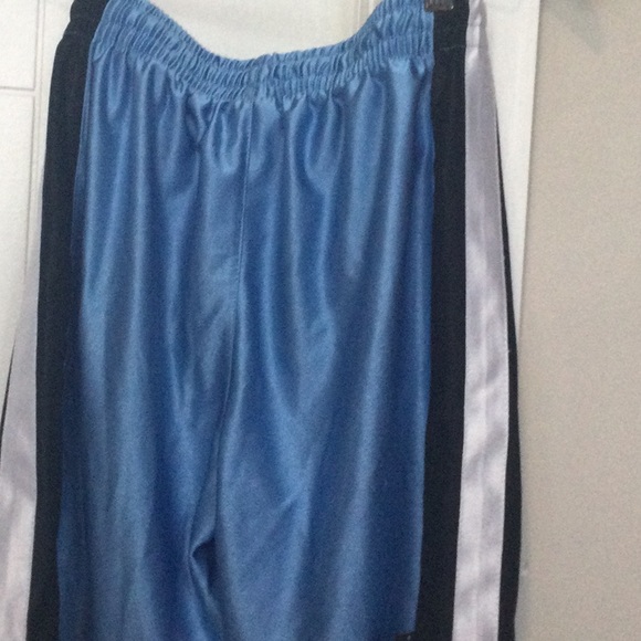 Boys Jordan Shorts - Picture 5 of 5